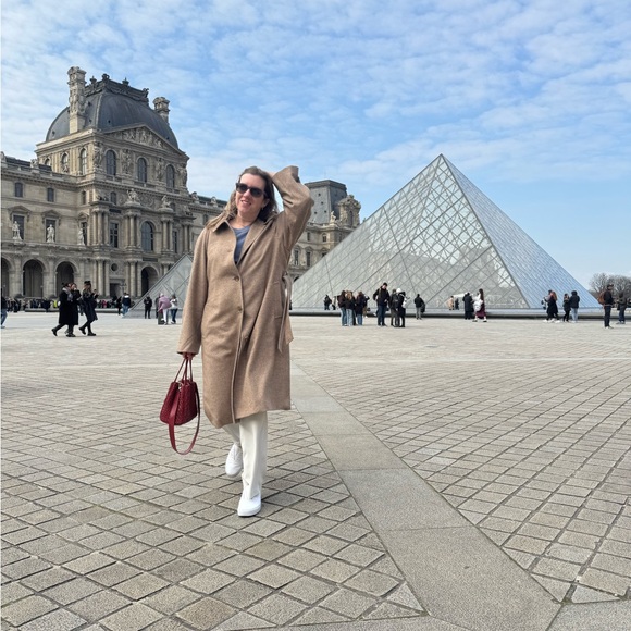 Meet your Posher, Jill - Picture 2 of 3